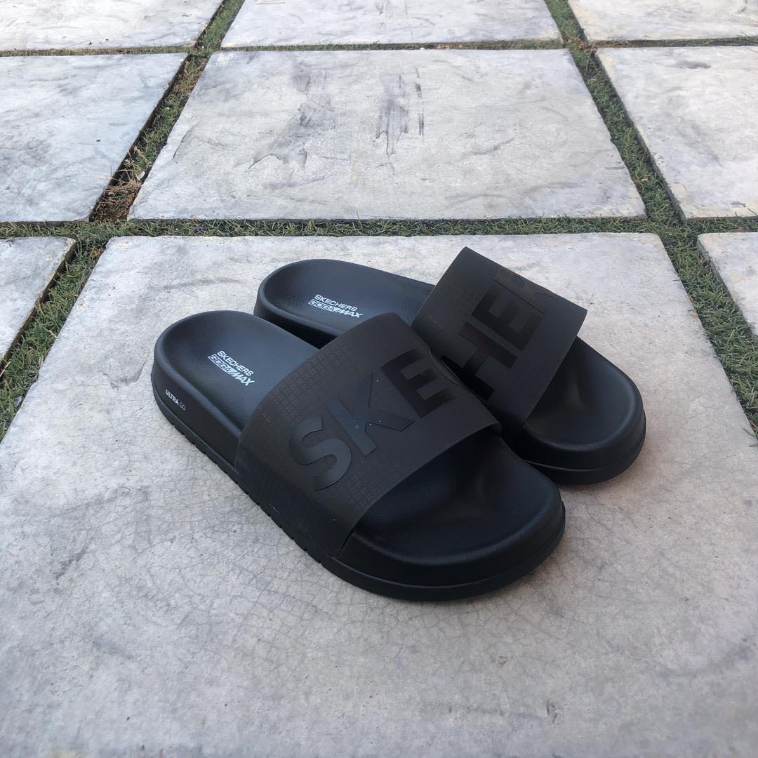 skechers ultra go flip flops