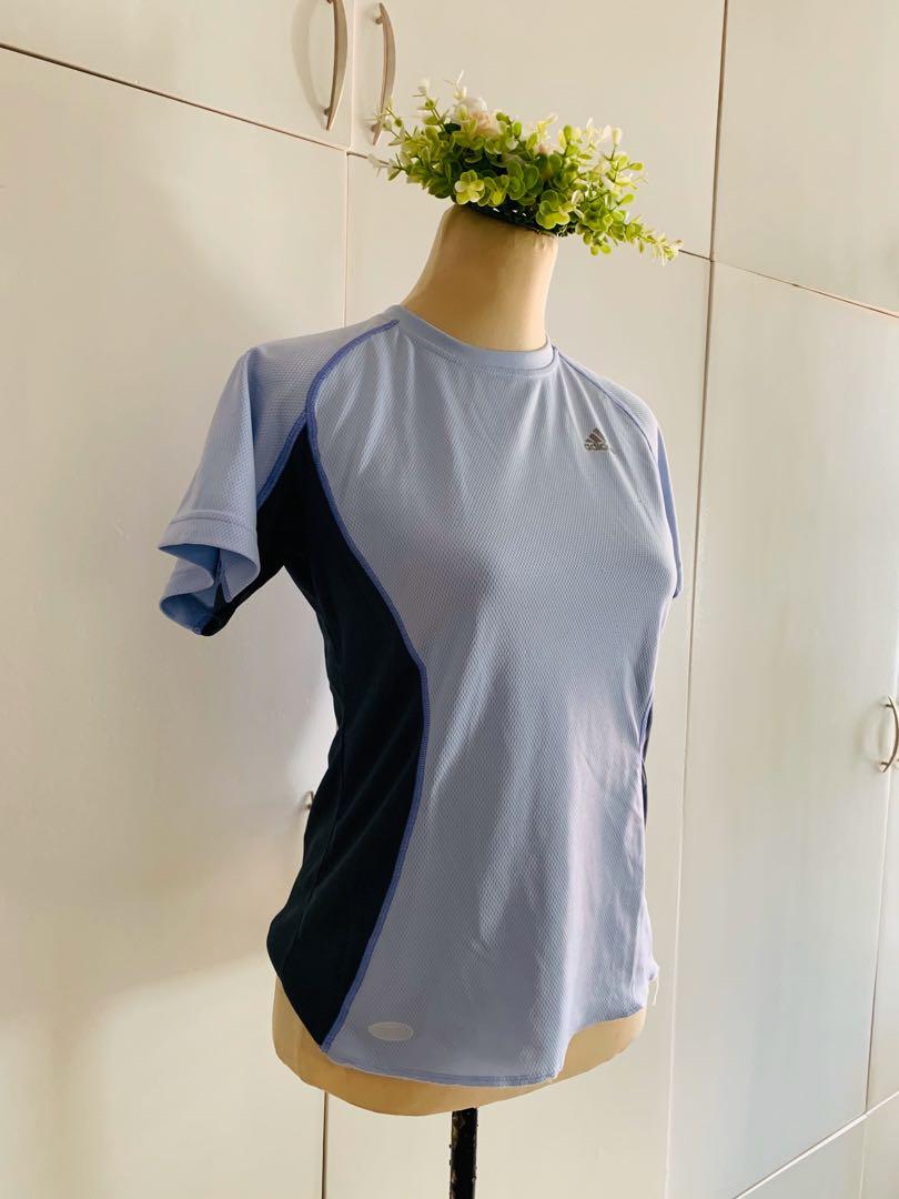 Adidas Dri fit Two toned Top (Category: Activewear) located in Makati City. Submitted by winnieboop (Listing ID 286345401, Image 2). Description: Authentic Adidas Small snag on 4th pic Overall vguc.