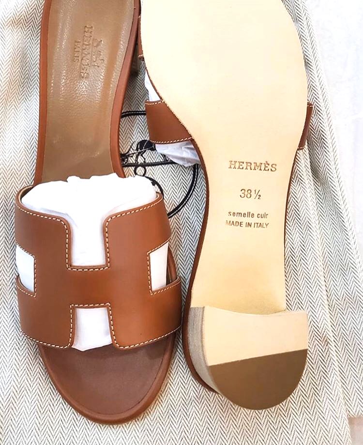 Hermes Oran Oasis Sandals Block Heels Brown Size 38, Women's Fashion,  Footwear, Heels on Carousell