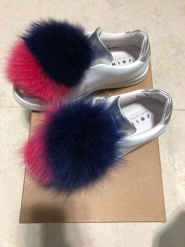 Here now discount pom pom shoes
