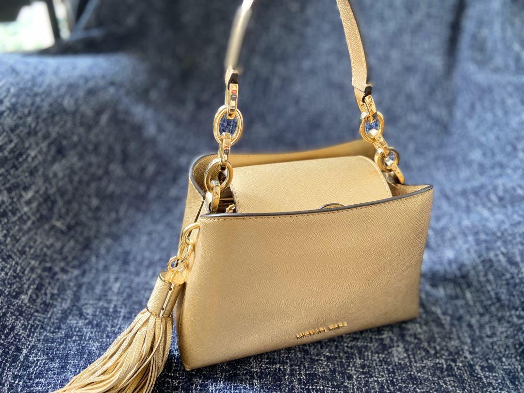 Mid year Sale 40 Off Michael Kors handbag on sale Women s Fashion Bags Wallets Cross body Bags on Carousell