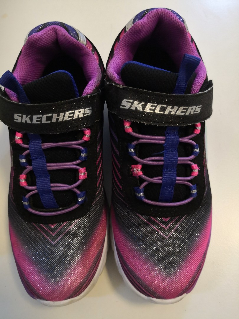 skechers sports shoes