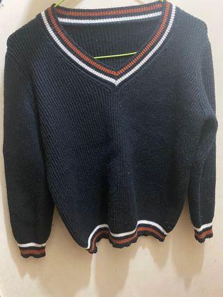 黑色橙白v領毛衣 Sweater