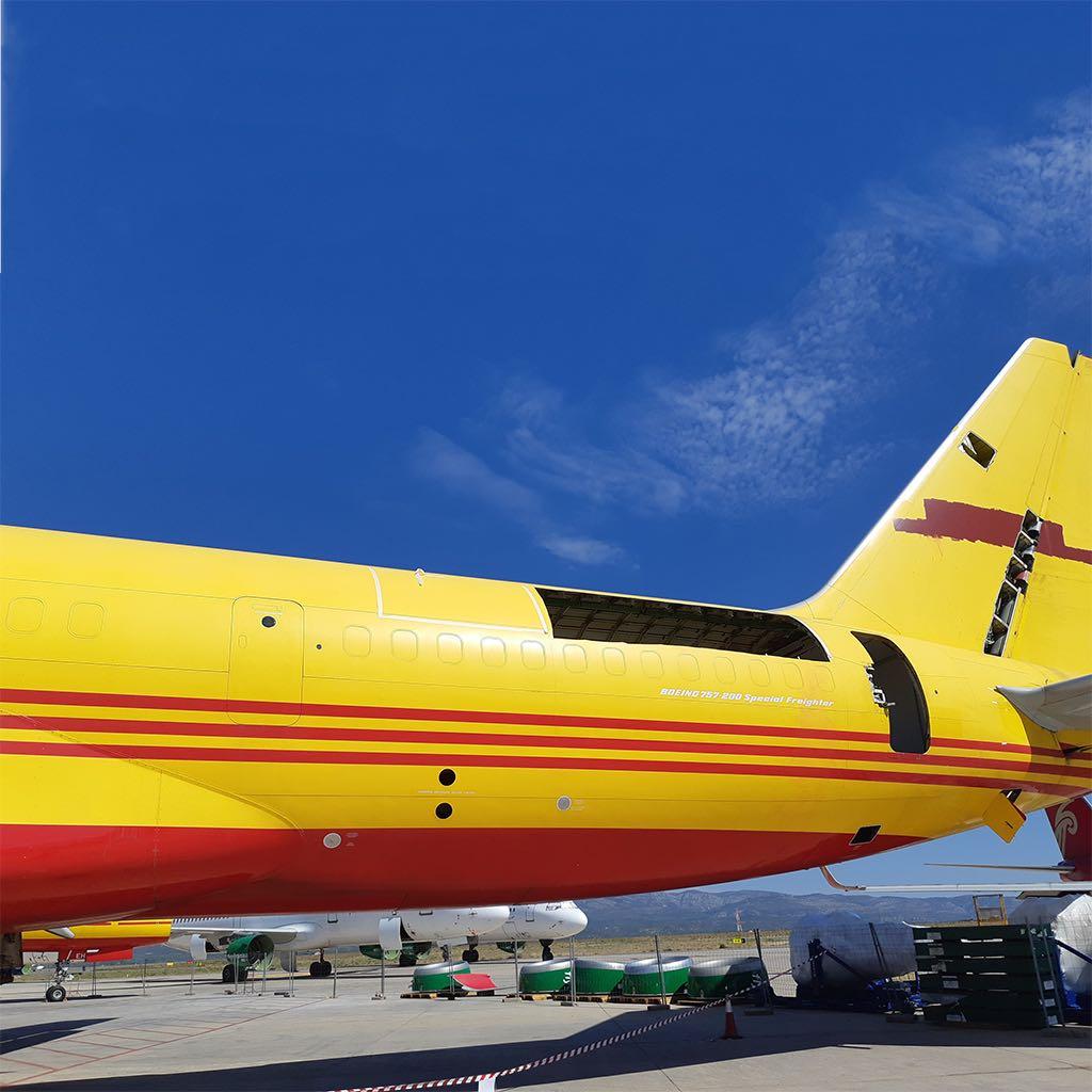 ✈️ Aviationtag x DHL 50周年波音757-200F 退役貨機外殼鑰匙行李牌 