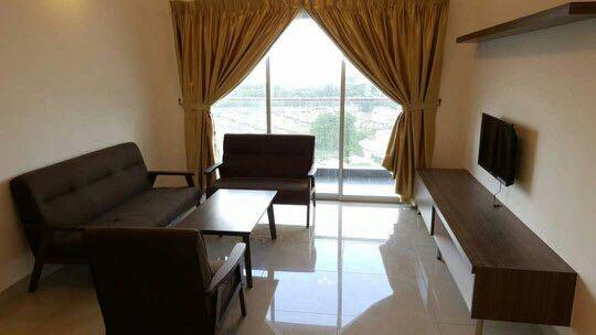 Rooms for Rent 5 to 10 min walking distance from bandar tasik saltan station @anyman residence