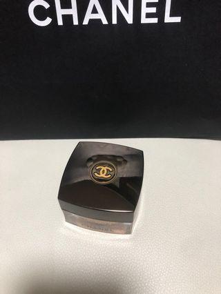 Chanel 奢华精萃滋养粉底霜