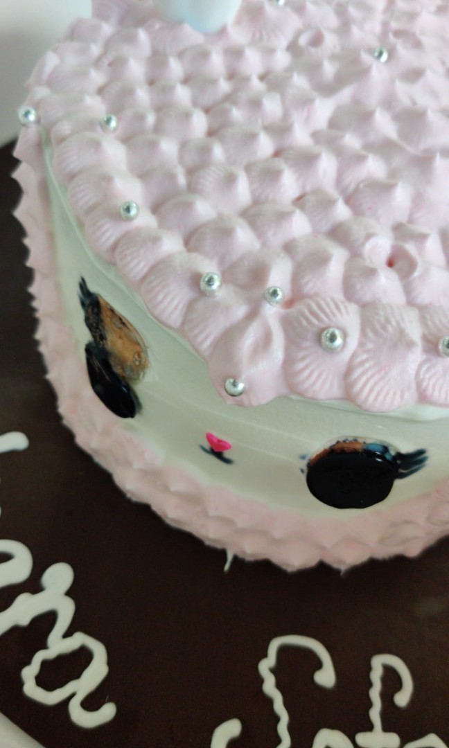 Bakerzones baker cake STAY AWAY!!, Food & Drinks, Baked Goods on Carousell