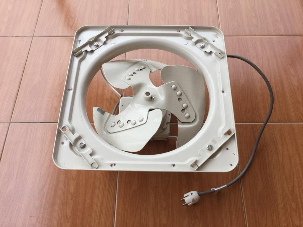 KDK Industrial Exhaust Fan 14 inch 35GSC., Serba Serbi, Others di Carousell