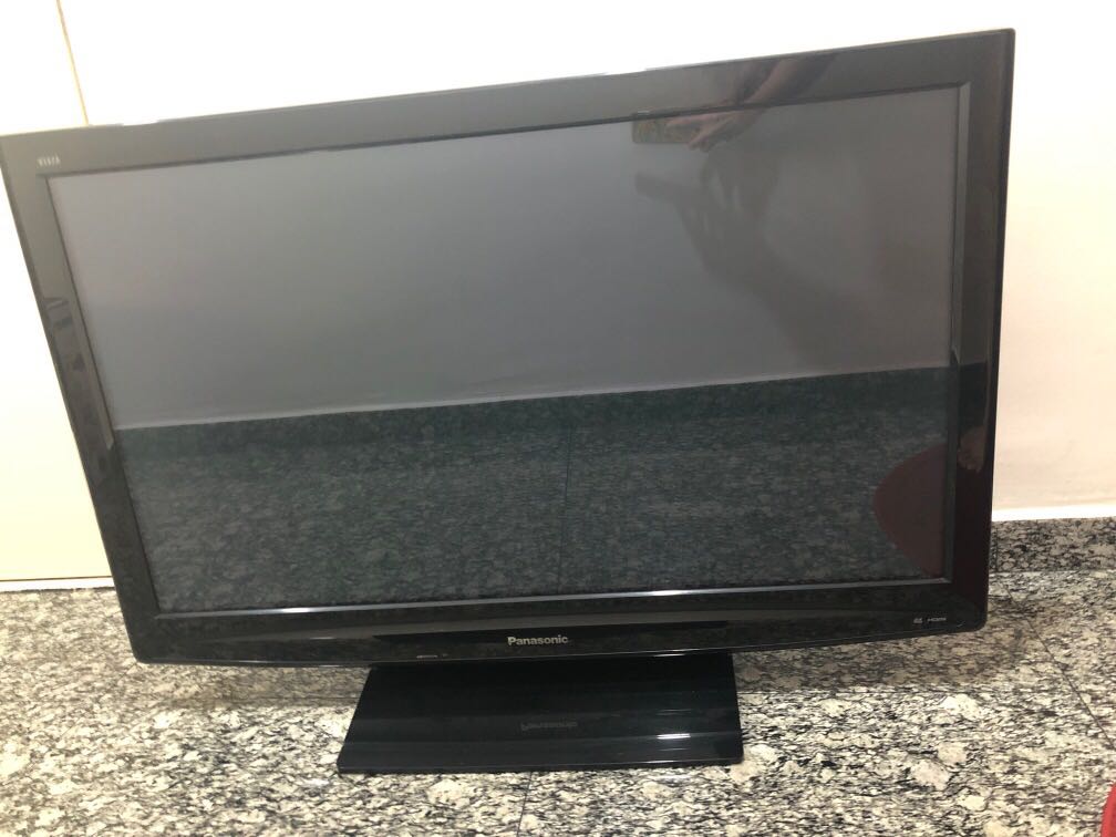 Panasonic TV 42 inch, TV & Home Appliances, TV & Entertainment, TV on Carousell