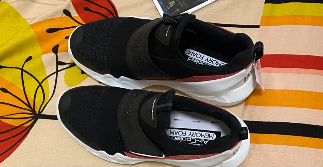 sketchers for walking