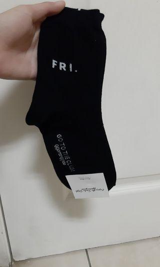 韓國襪子   星期襪 女長襪   黑色