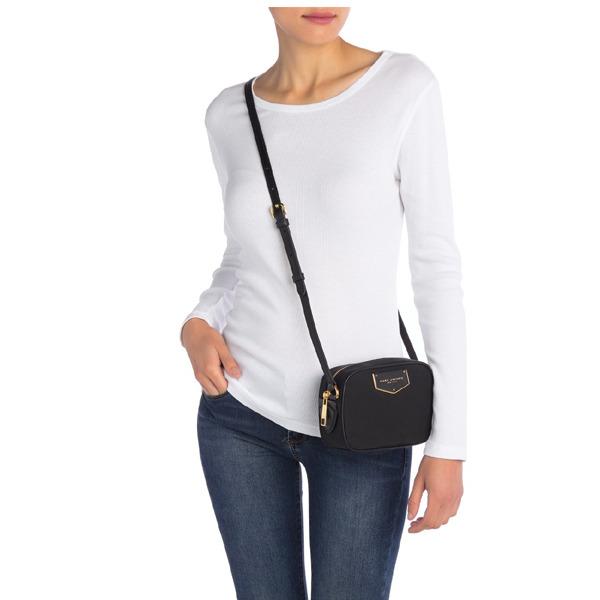 Marc jacobs voyager hotsell leather square crossbody bag