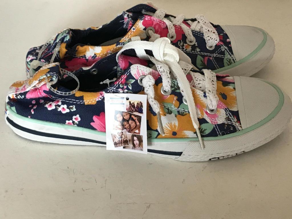NEW SKECHERS BOBS UTOPIA TURFS DENIM FLORAL CANVAS SHOES SNEAKERS