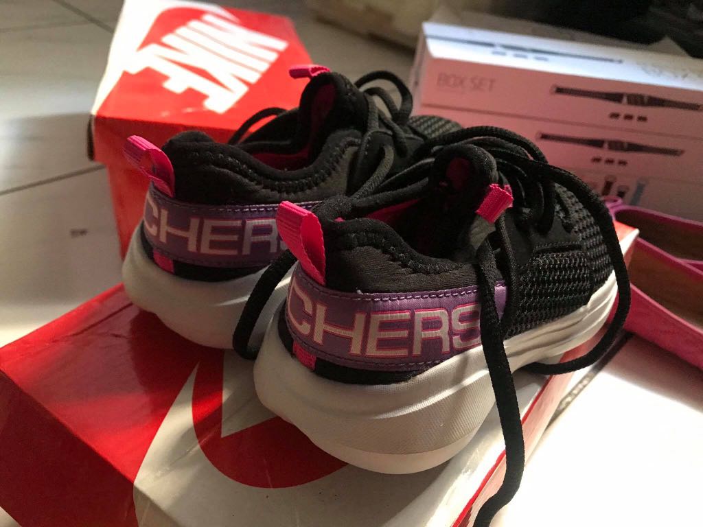 sketchers kids shoes