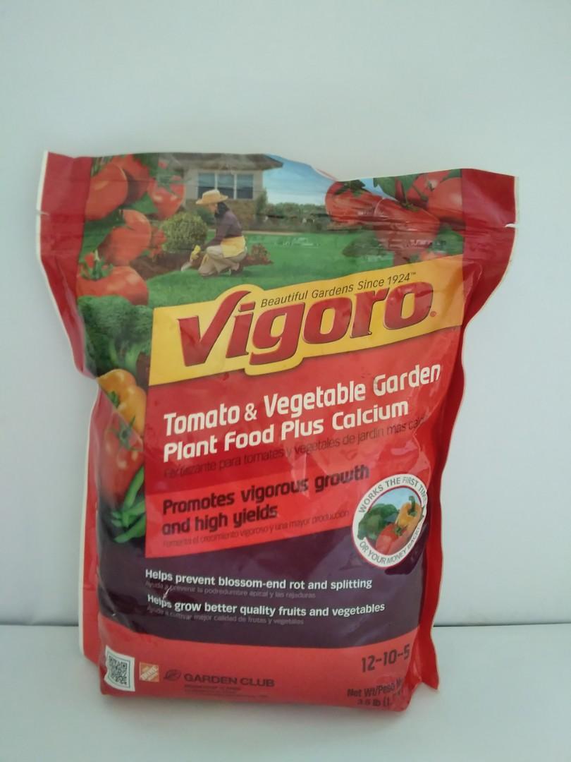 VIGORO Tomato & Vegetable Garden Plant Food plus Calcium 12 105