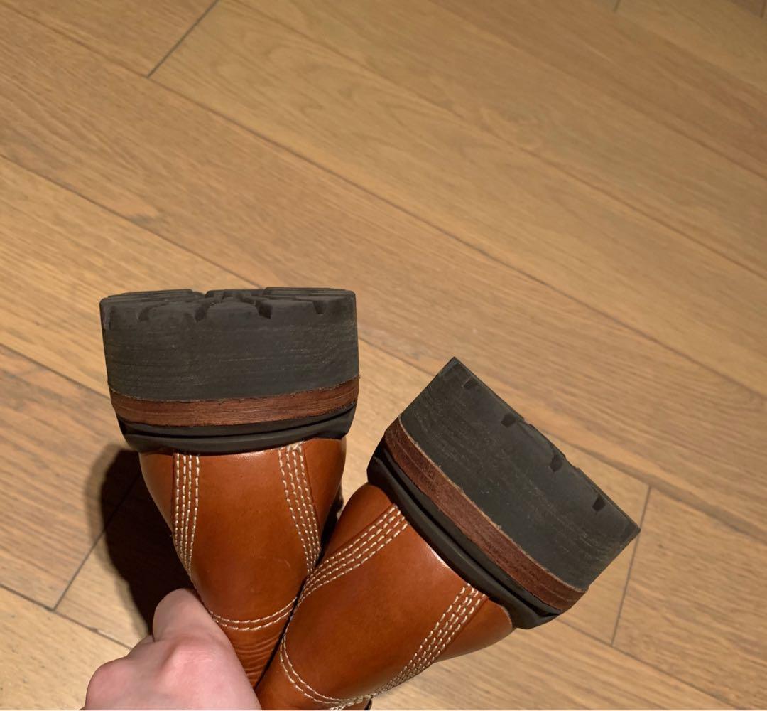 Visvim boots size 8 （分類：靴）位於 Hong Kong。 由 jmec631 提交（商品編號 286828605，圖片 5）。簡介： 舊版visvim boots （己停產） Size 8 99%new worn one time only (睇鞋底就知) 。