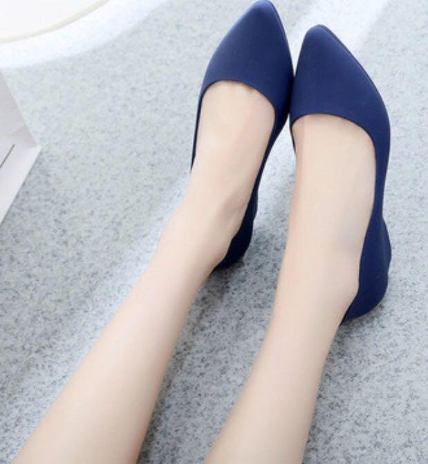flats with small heel