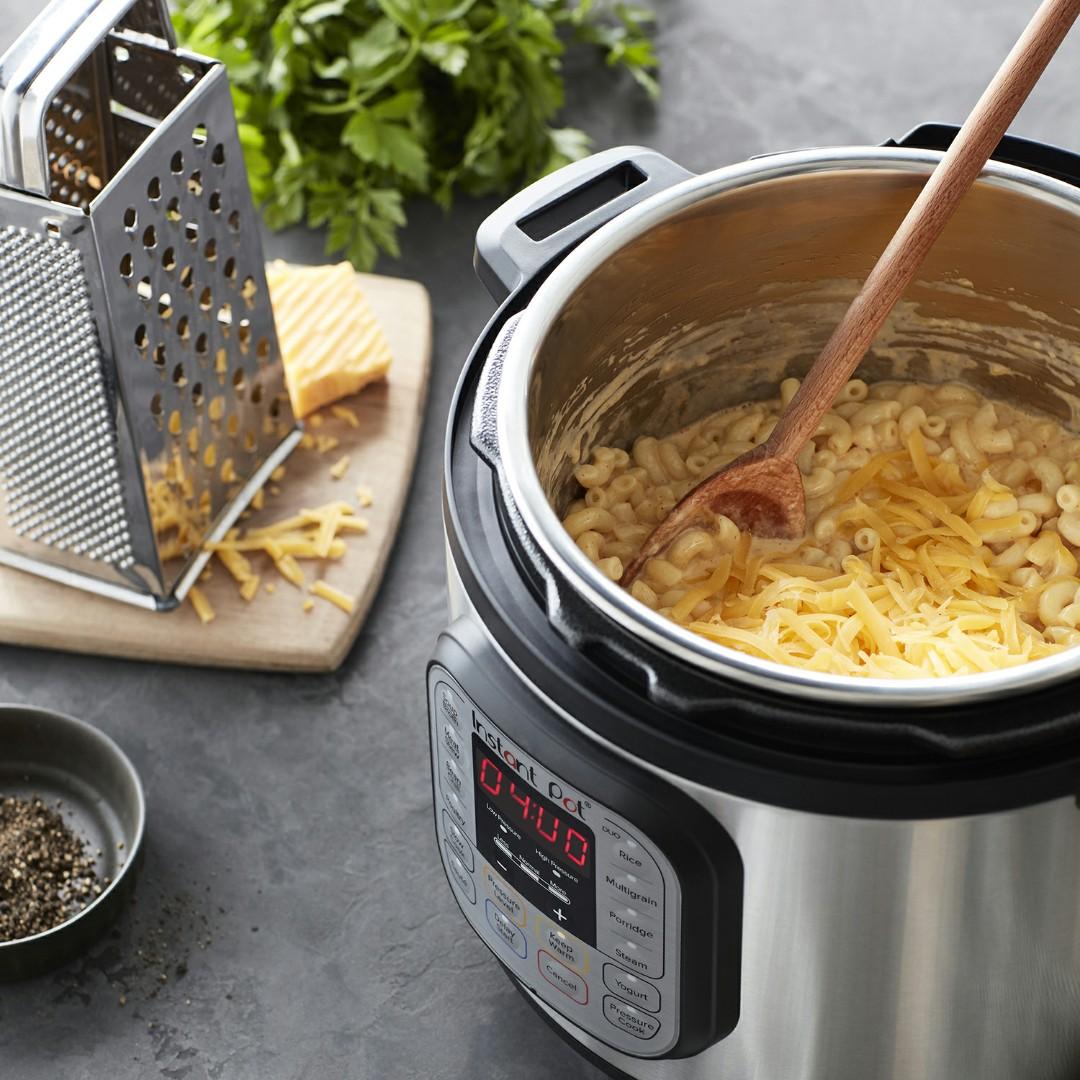Instant Pot Duo 60 5.7L 7 in 1 Electric Pressure Cooker TV Home Appliances Kitchen Appliances Cookers on Carousell