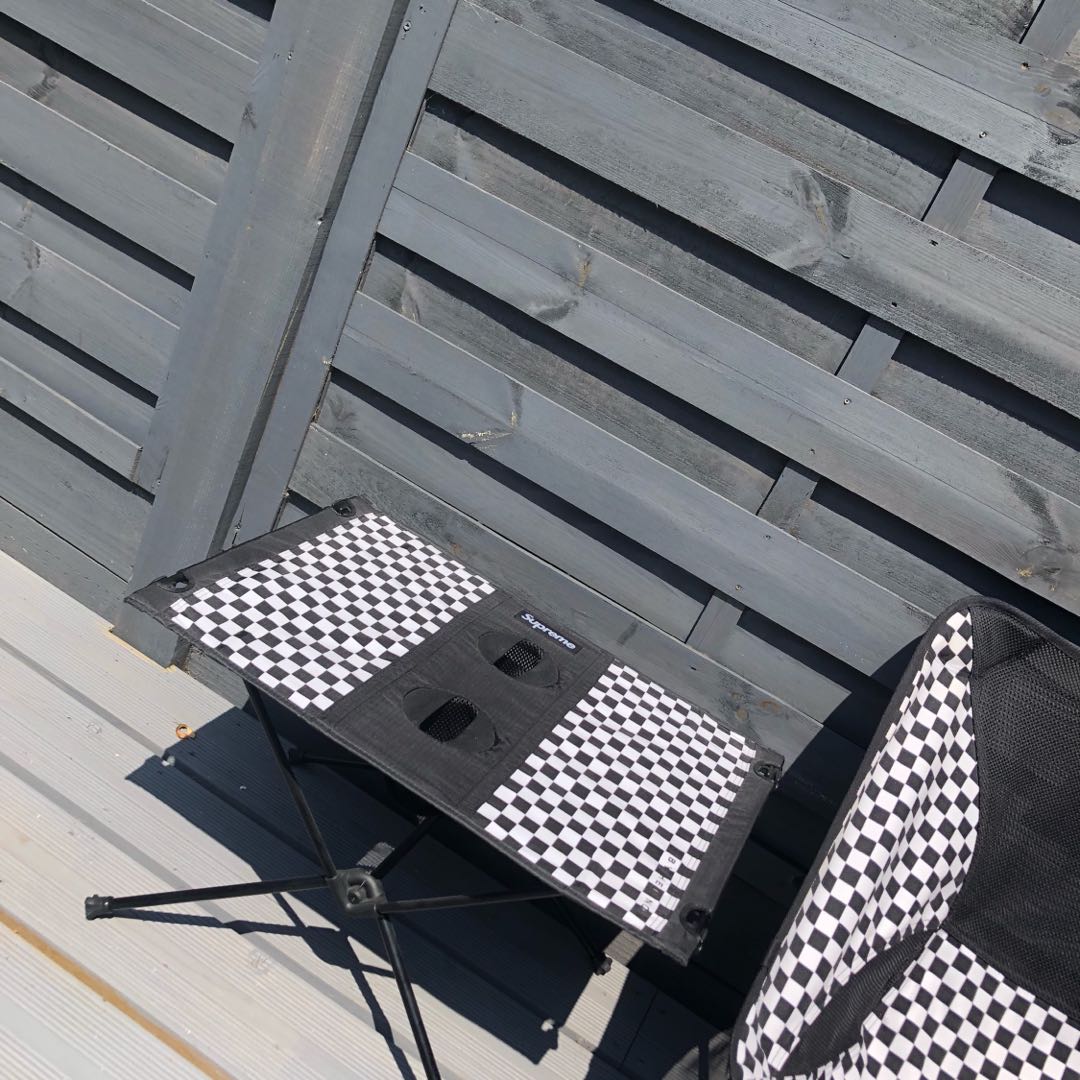 Supreme shop helinox table