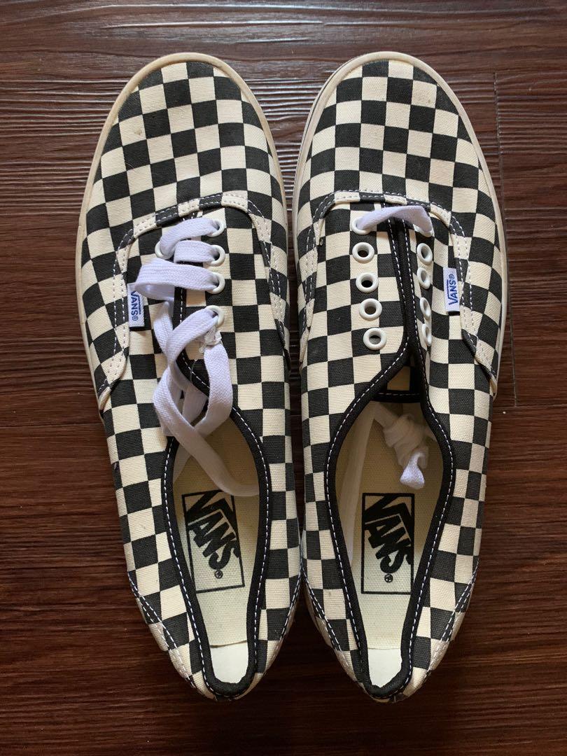 Canvas checkered vans online