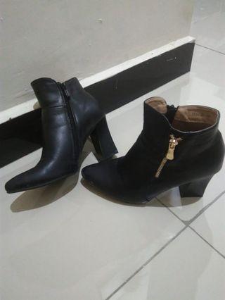 Boots Black Hitam Tinggi