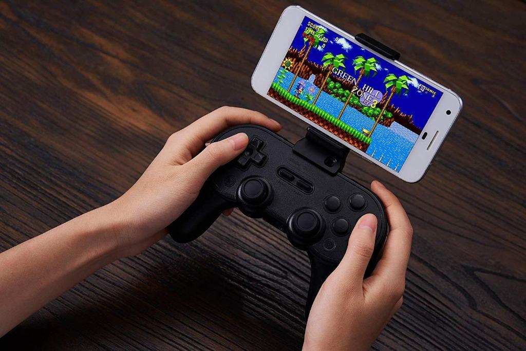8Bitdo Smartphone Clip for SN30 Pro+ Bluetooth Gamepad (Category: Controllers) located in Manila. Submitted by techsmartph (Listing ID 287019640, Image 2). Description: Clip Holder designed and produced by 8bitdo official. Support 8bitdo SN30 Pro+ Bluetooth Controller. Made from ABS plastic. Hold tight of your Smartphone without scratches. Supports regular and plus sized smartphones. Dismountable and easy to carry. NOTE: 8bitdo Controller is NOT 