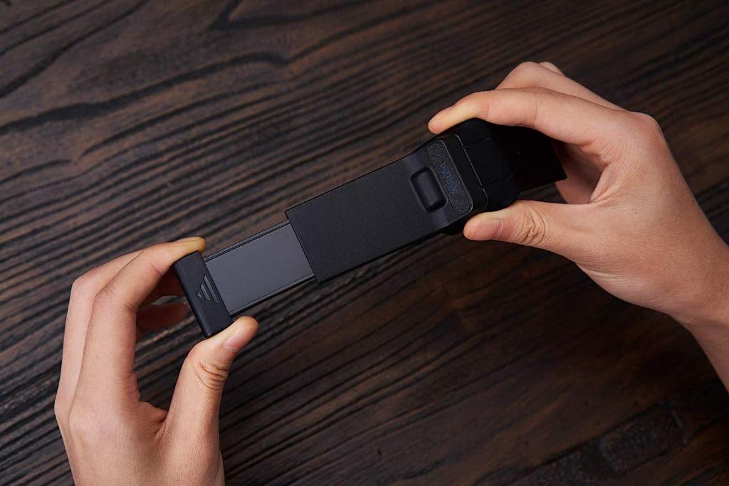 8Bitdo Smartphone Clip for SN30 Pro+ Bluetooth Gamepad (Category: Controllers) located in Manila. Submitted by techsmartph (Listing ID 287019640, Image 3). Description: Clip Holder designed and produced by 8bitdo official. Support 8bitdo SN30 Pro+ Bluetooth Controller. Made from ABS plastic. Hold tight of your Smartphone without scratches. Supports regular and plus sized smartphones. Dismountable and easy to carry. NOTE: 8bitdo Controller is NOT 