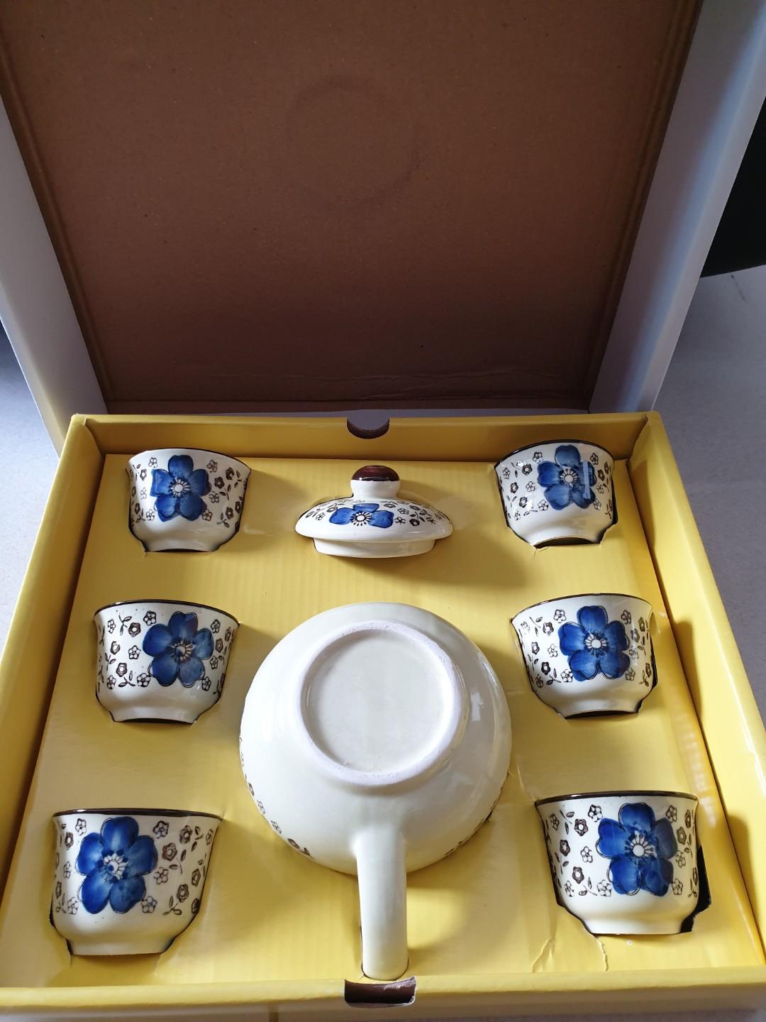 All new. PN korea grill pan, luminarc 12(different sizes bowls and