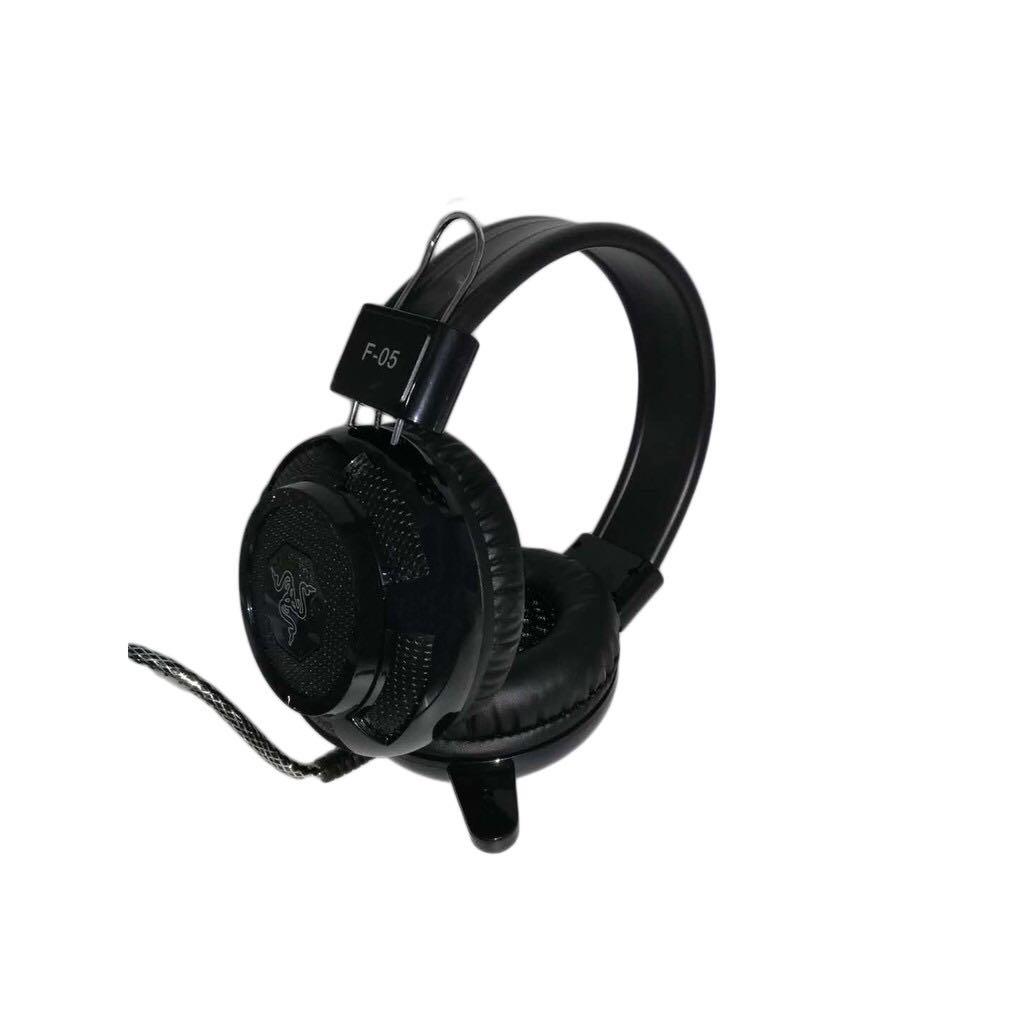 F05 Stereo Gaming Headset Microphone 3.5MM BLACK (Category: Microphones) located in Manila. Submitted by sdfsolutions (Listing ID 287112997, Image 1). Description: Mic Type: 6mm x 5mm •Impedance: Max 2.2K •Sensitivity: -58db +_ 2db(0db=1v/pa) •Directivity: Omnidirectional •S/N Ratio: More than 60dB •Sensitivity Redultion: Within - 3dB at 1.5V •Mic Frequency Range: 30Hz-16,000Hz •Speaker: 40mm •Sensitivity: 108dB +_ 2dB at 1KHz •Spk Frequency Resp