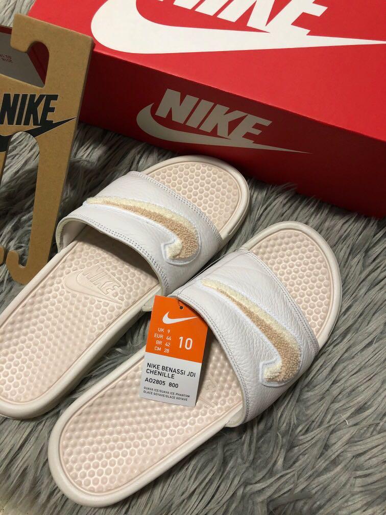 nike benassi jdi chenille slide