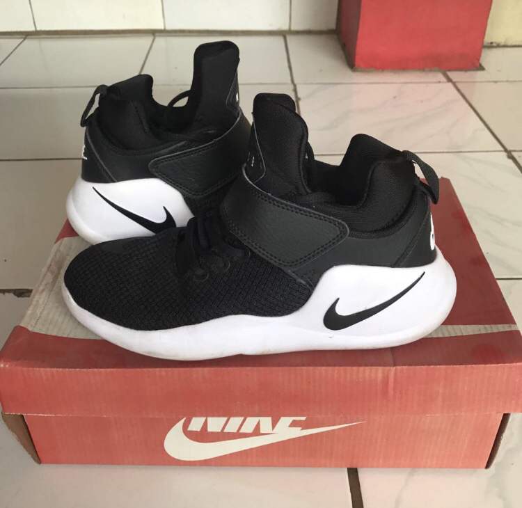 nike kwazi all black