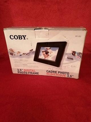 3.5 Digital Photo Frame - Coby