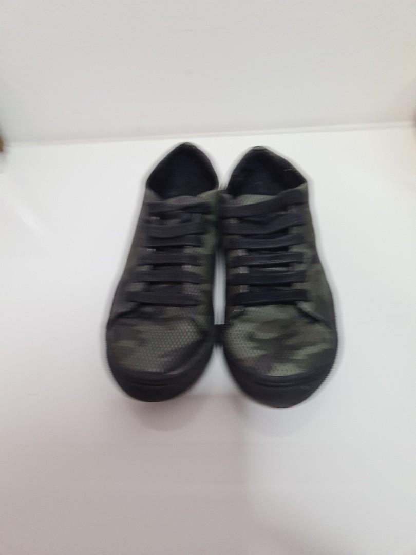kids trainers size 7