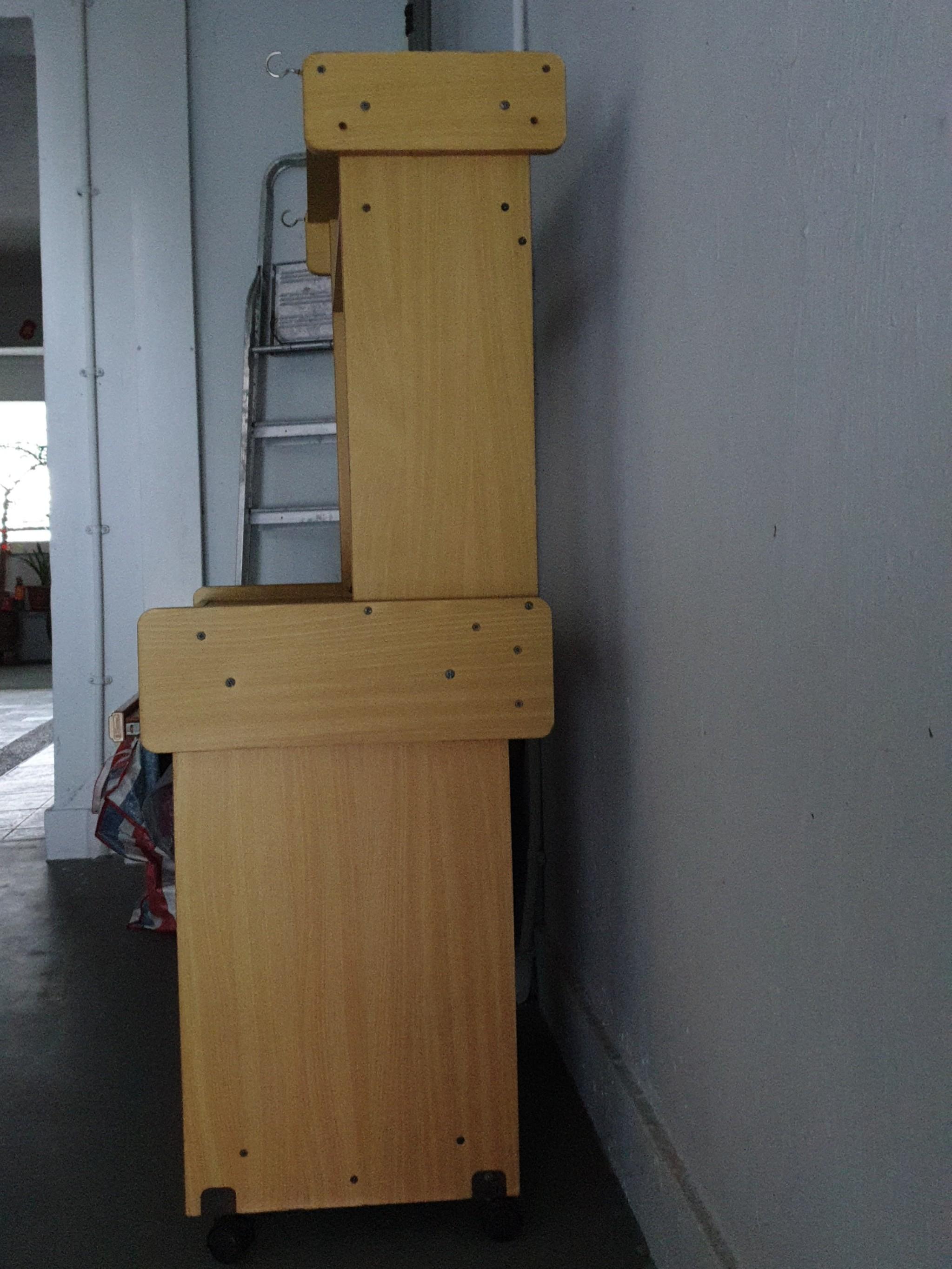 Computer Table (Category: Tables & Sets) located in Singapore. Submitted by mathan090909 (Listing ID 287130371, Image 3). Description: Computer rack with cd rom slots and retractable key board table. Has rollers for easy mobility.