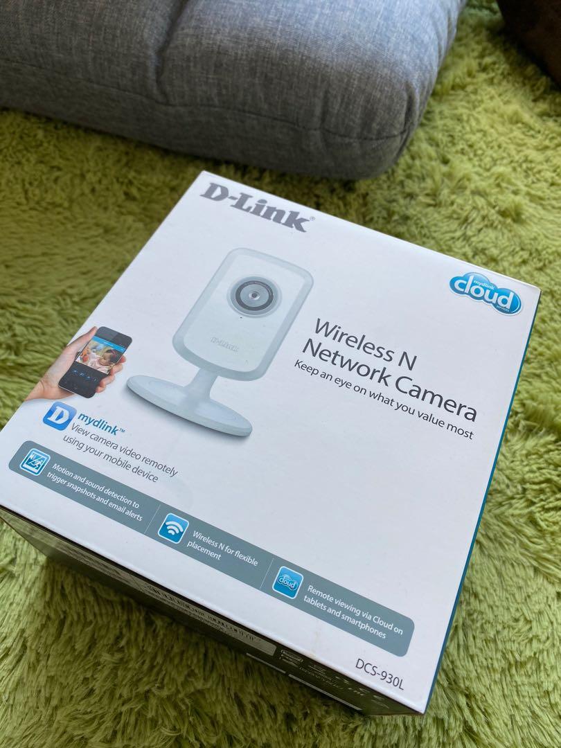 D-Link Wireless Network Camera (Category: Security Systems & CCTV Cameras) located in Singapore. Submitted by kenn13 (Listing ID 287213696, Image 1). Description: .