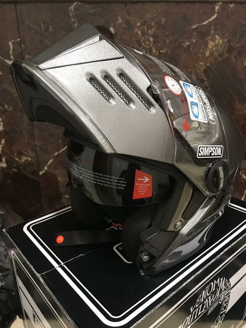 HELM SIMPSON MODULAR, Motor di Carousell