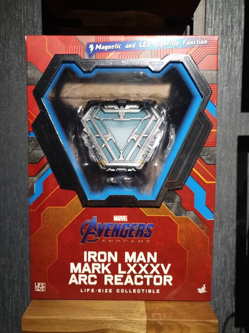 Hot Toys LMS010 Endgame Iron Man Mark LXXXV Arc Reactor Life-Size Imperfect Box
