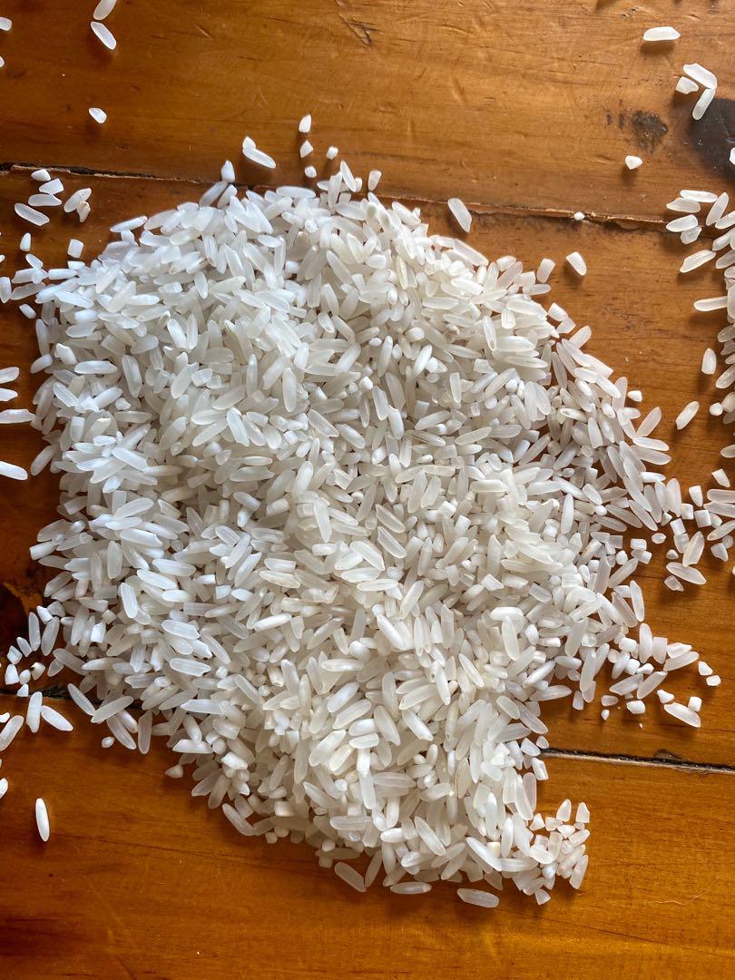 Local Rice from Nueva Ecija (Category: Local Eats) located in Manila. Submitted by helovesme0519 (Listing ID 287186258, Image 2). Description: For sale bigas 25kg/sack Masarap Mabango Maputi Local rice - super angelica (Hindi imported) High quality rice Tondo manila area Can deliver within manila with minimum order(depends on location) **With discount for bulk orders Pm for more inquiries .