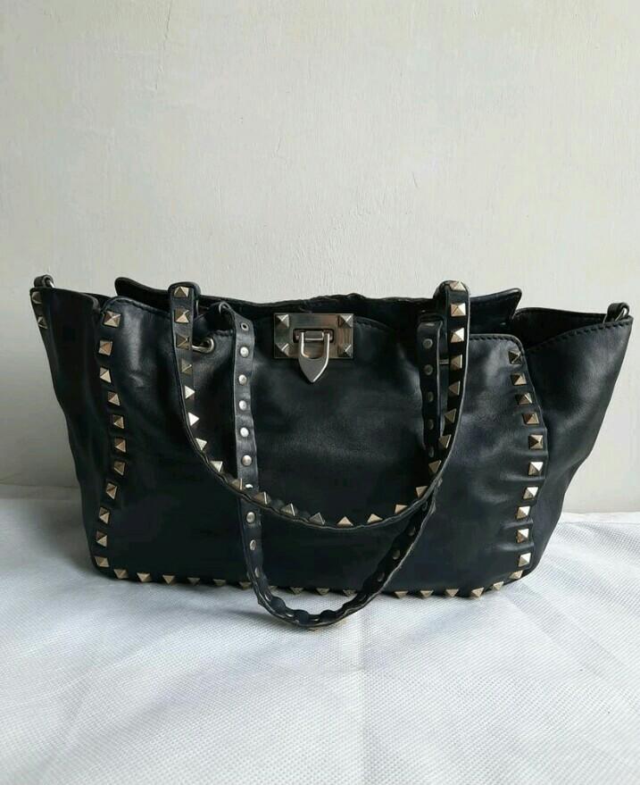 valentino rockstud garavani bag