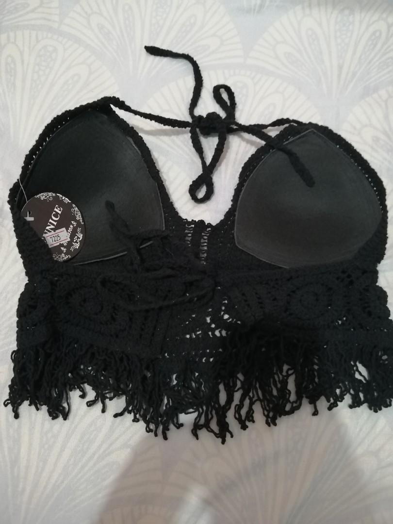 Bralette crochet (Category: Sleeveless) located in Valenzuela. Submitted by hellopinky1 (Listing ID 287312343, Image 3). Description: 🔹Brand new with tag 🔹Crochet brallete tie back.