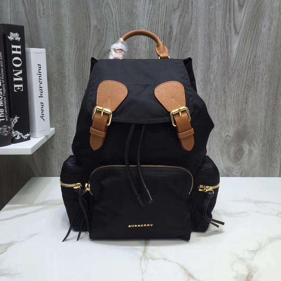 Burberry backpack B9591, Luxury, Bags 