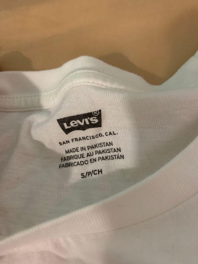 Levi tee (Category: Tshirts & Polo Shirts) located in Singapore. Submitted by helpclearrrrrrr (Listing ID 287250758, Image 2). Description: .