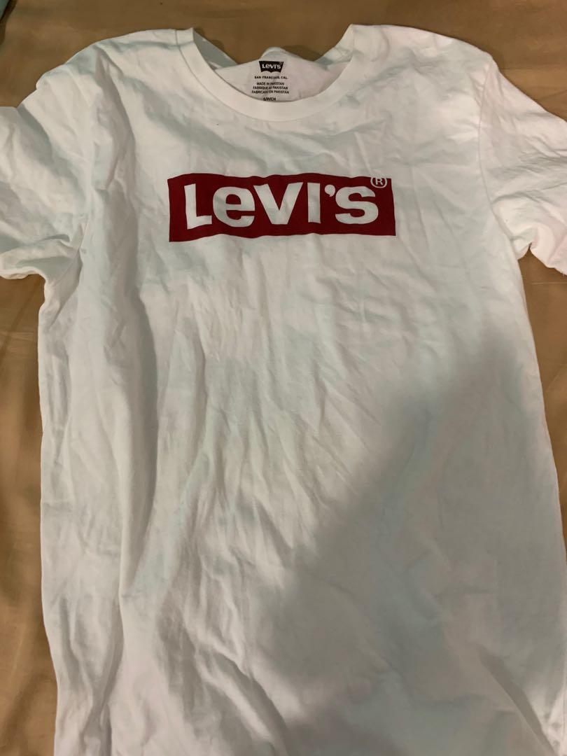 Levi tee (Category: Tshirts & Polo Shirts) located in Singapore. Submitted by helpclearrrrrrr (Listing ID 287250758, Image 1). Description: .