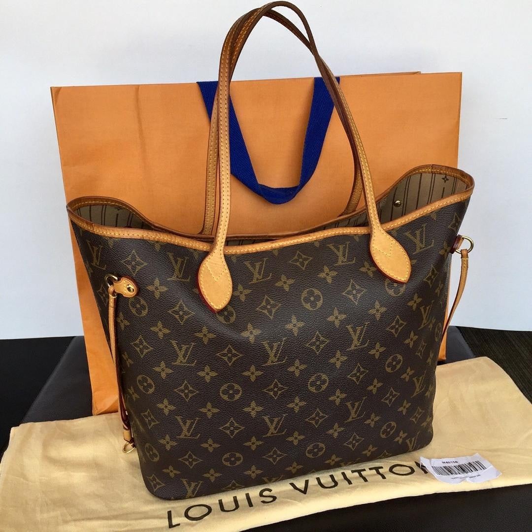 lv luggage cover