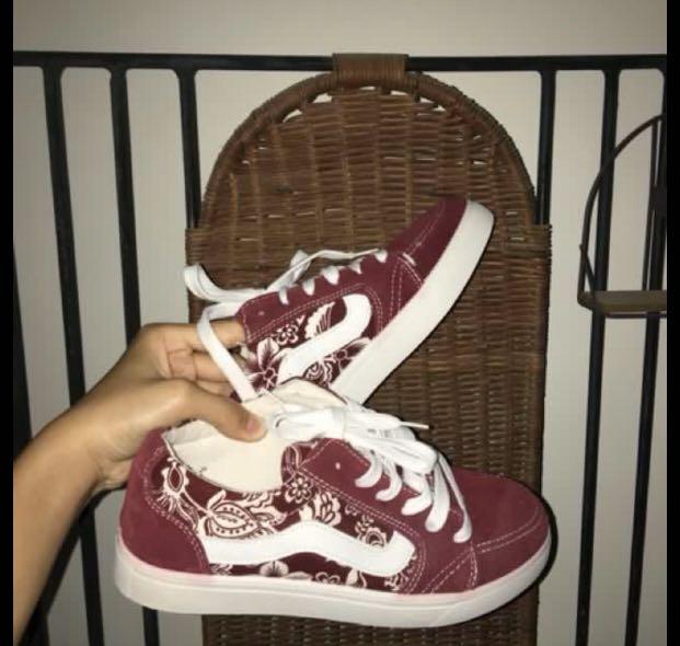 maroon skateboarding sneakers