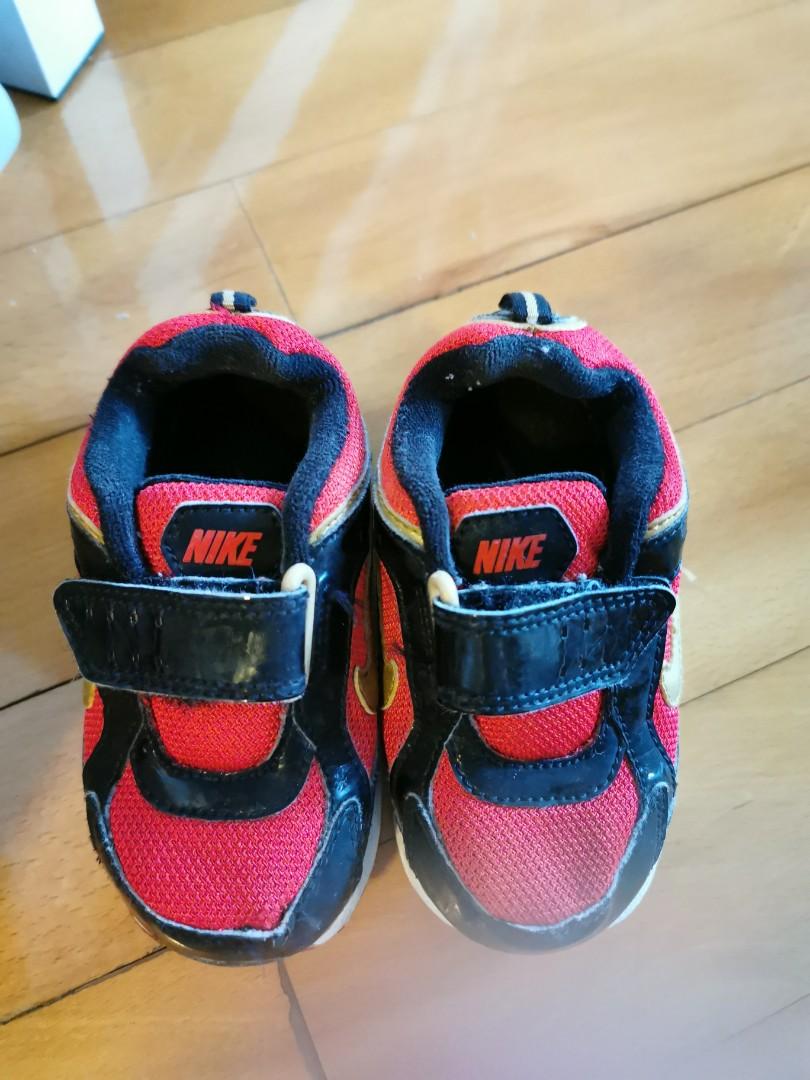 nike infant walking shoes