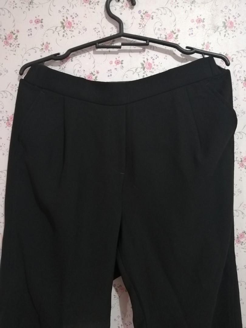 Samlin cotton slacks garterized (Category: Other Bottoms) located in Valenzuela. Submitted by hellopinky1 (Listing ID 287314743, Image 2). Description: 🔹Samlin slacks 10/10 condition 🔹Cotton! With pockets! 🔹Thick but lightweight 🔹Garterized waist 🔹XL on tag 🔹Fits waist 29 to 32.