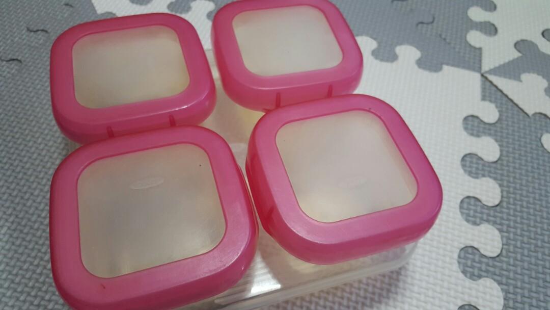 Baby food storage (Category: Weaning & Toddler Feeding) located in Las Pinas. Submitted by closetful.ph (Listing ID 287412069, Image 1). Description: baby food blocks. bought in rustans for P890. VGUC..