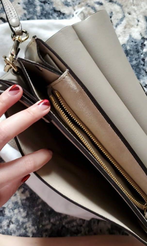 Chloe Faye (Category: Luxury Bags & Wallets) located in Quezon City. Submitted by msjoanq (Listing ID 287408442, Image 3). Description: .