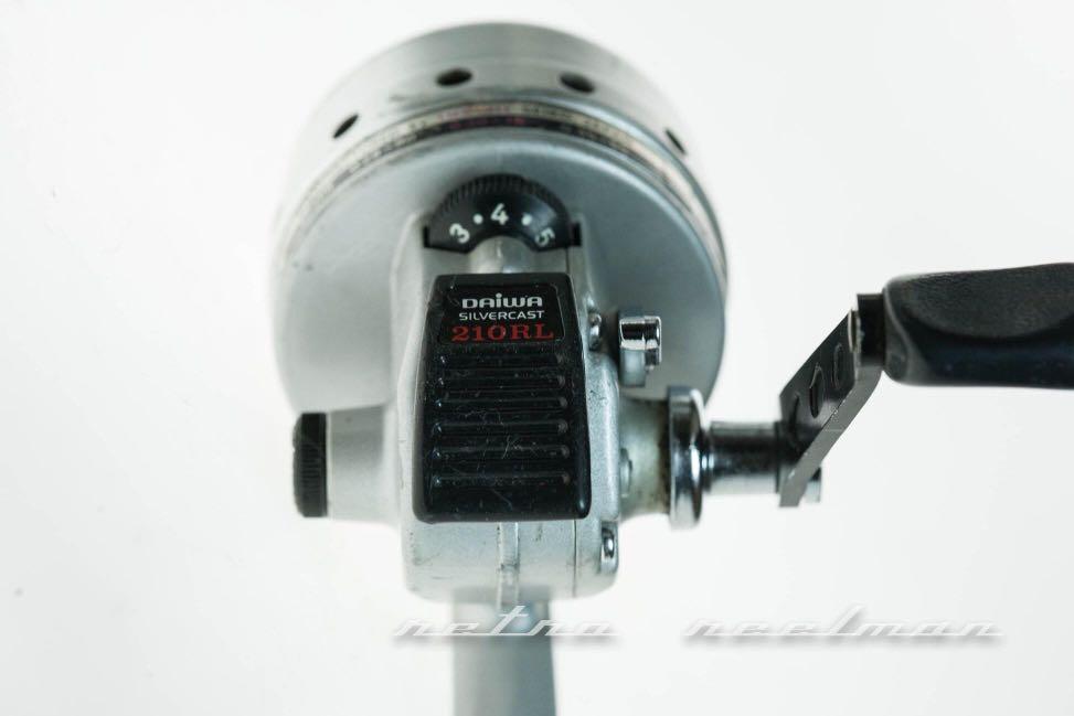 https://media.karousell.com/media/photos/products/2020/04/10/daiwa_seiko_210rl_spincast_reel_made_in_japan_1586448613_78e21eab_progressive.jpg